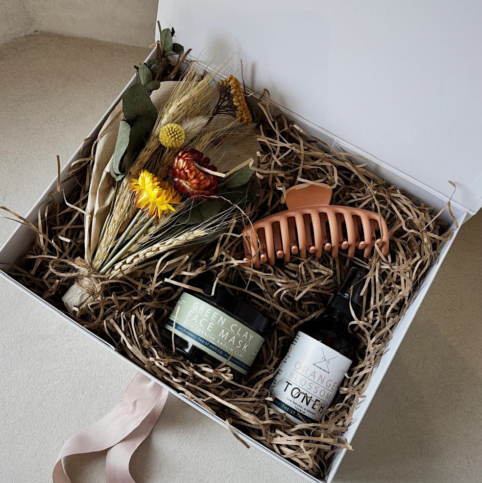 Clay Face mask, Toner, Claw Clip & Posy Hamper