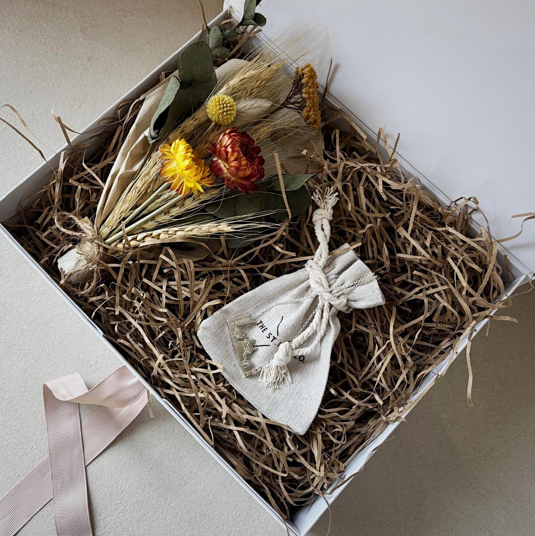 Silver St. Ives Skyline & Posy Hamper