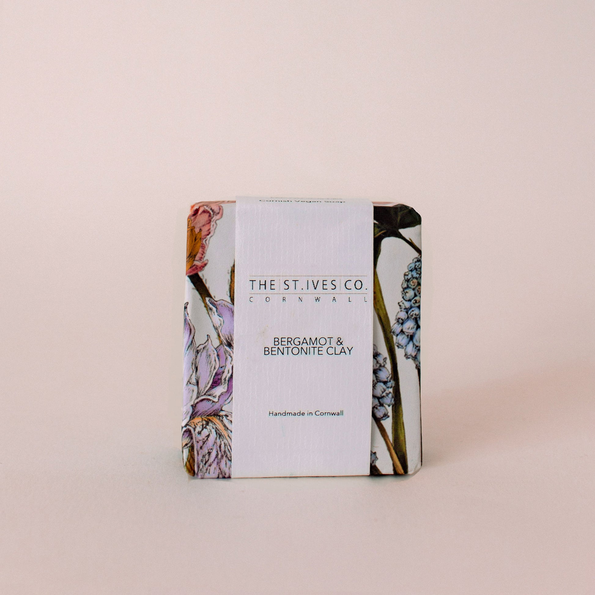 A hand made natural soap- made in Cornwall, Bergamot & bentonite clay. wrapped beautifully. Artisan.