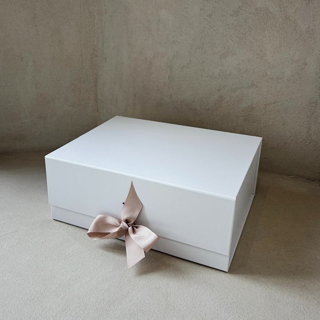 Three Mini Bath Salts & Posy Hamper