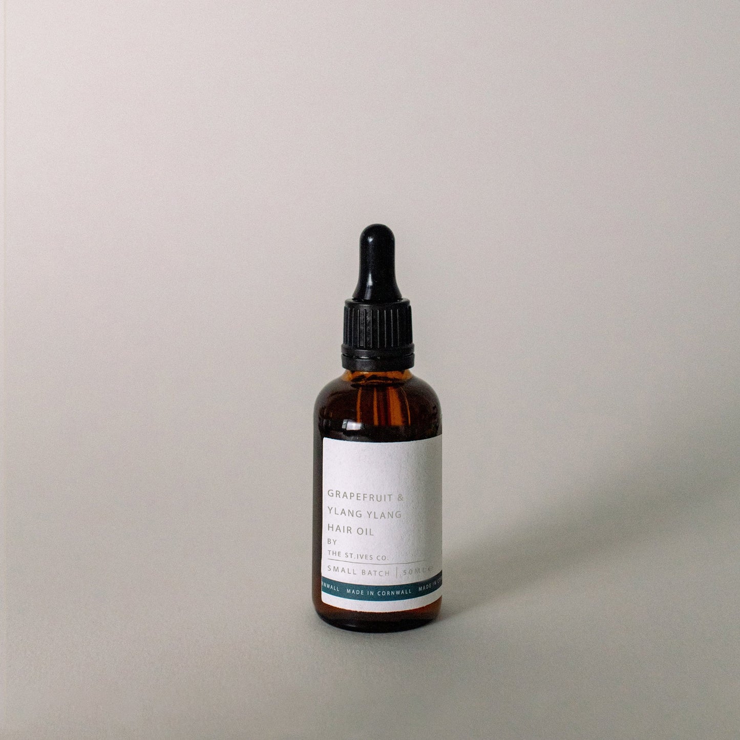 Grapefruit & Ylang Ylang Hair oil - The St. Ives Co.