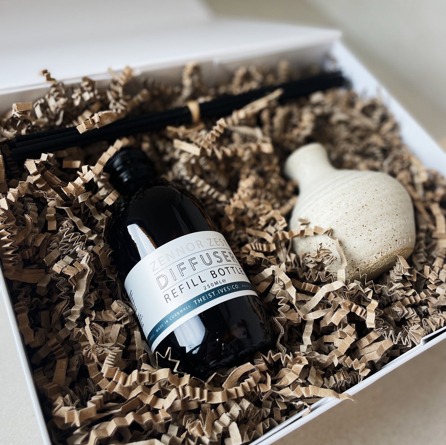 Diffuser Refill & Bud Vase Hamper