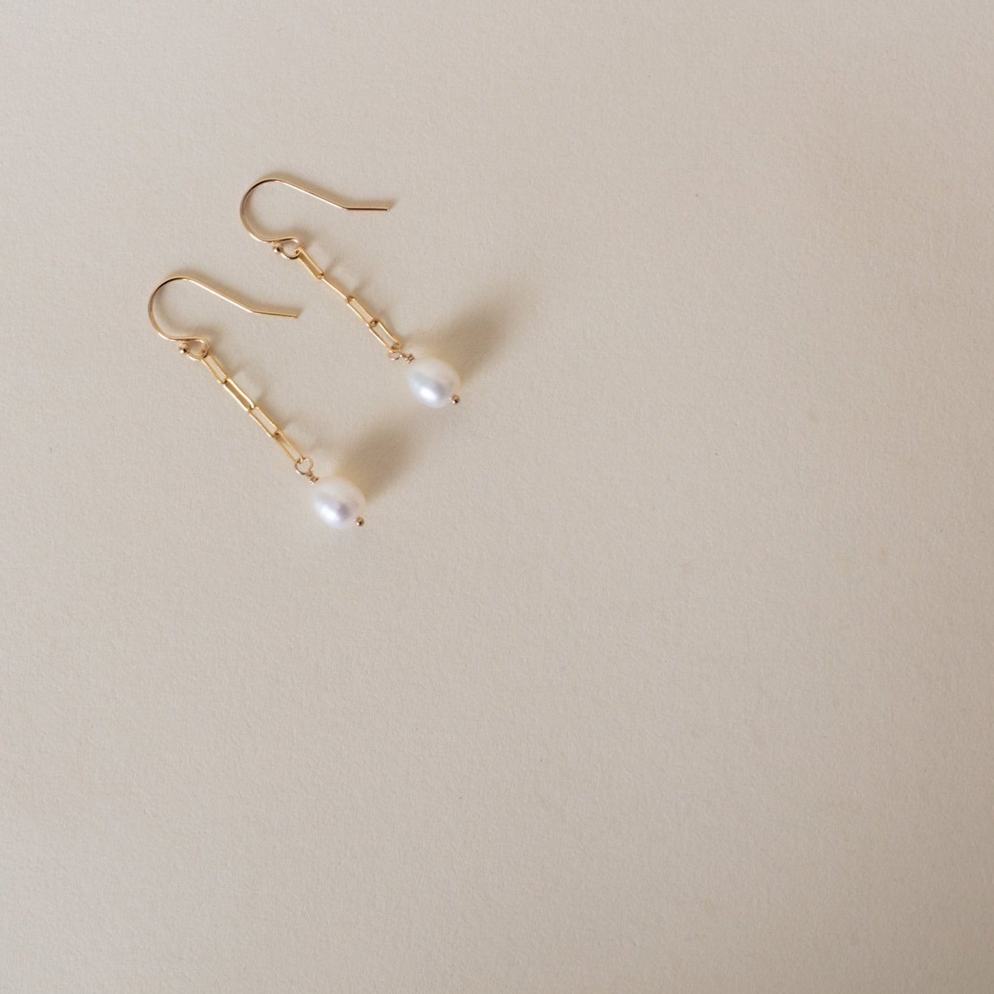 Link Chain Pearl Earrings