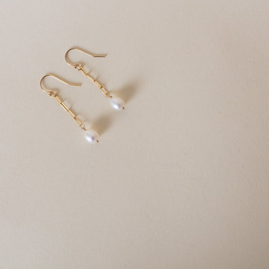 Link Chain Pearl Earrings