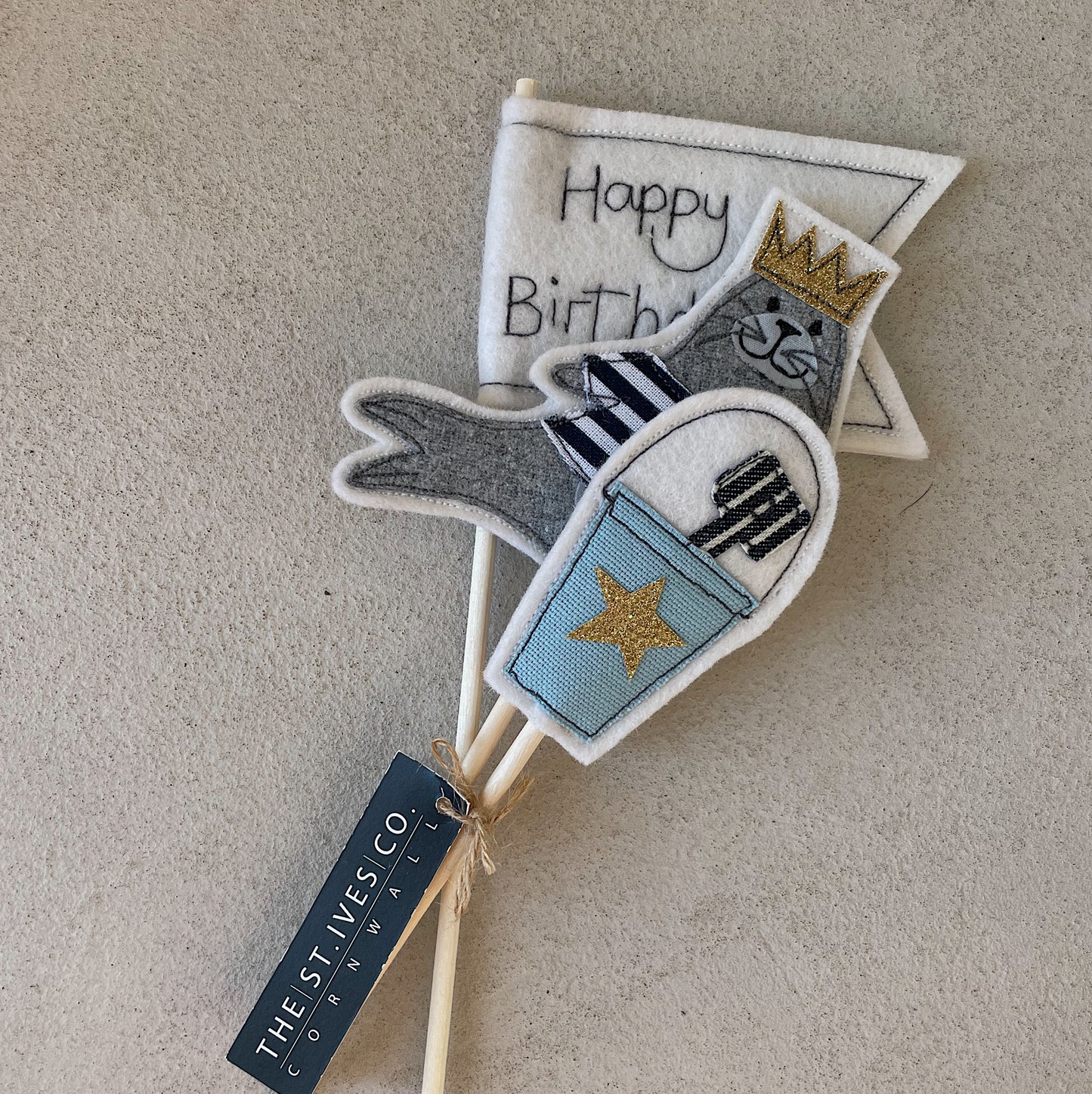 Cake Toppers Seal and Bucket