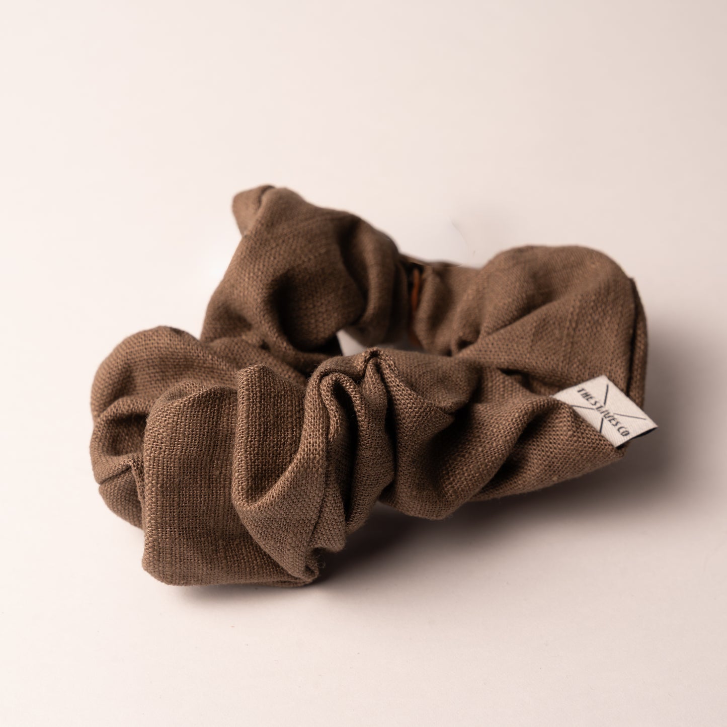 Brown Linen Scrunchie - The St. Ives Co.
