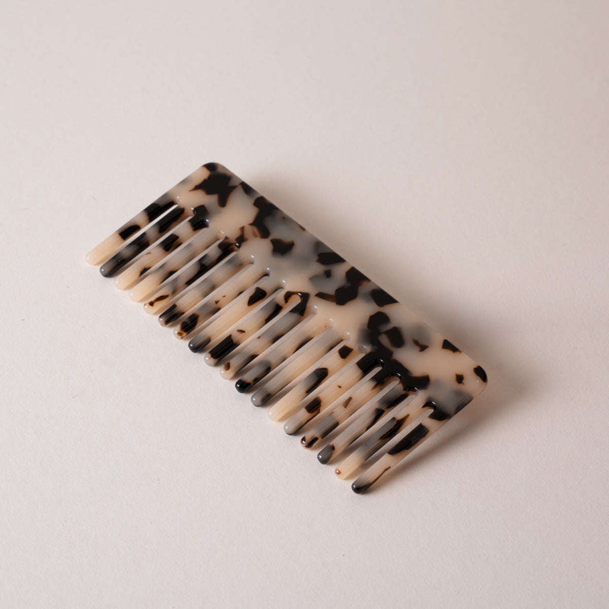 Shell Comb - The St. Ives Co.