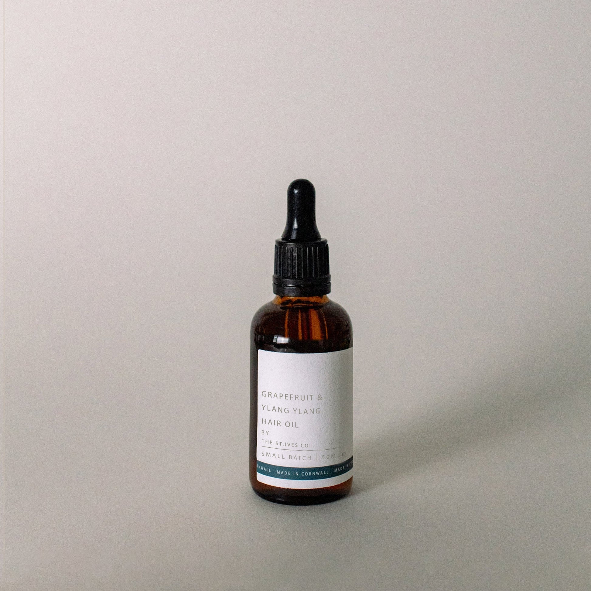 Grapefruit & Ylang Ylang Hair oil - The St. Ives Co.