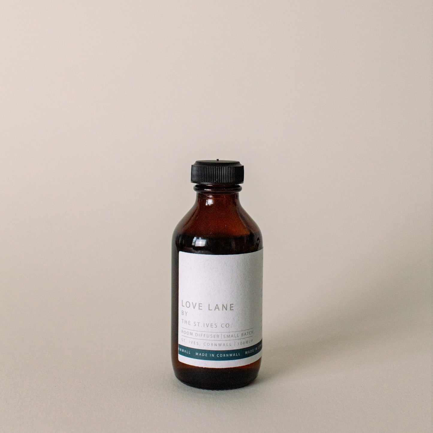 Love lane diffuser oil- made in st ives cornwall- exclusive- artisan-gift-amber jar- with reeds 