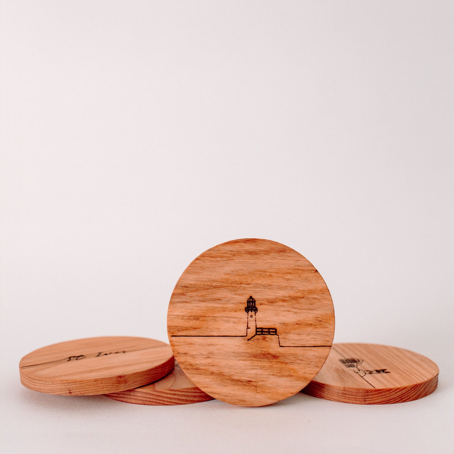 Set of 4 wooden skyline coasters