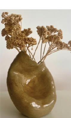 Curved Vase by Nyn