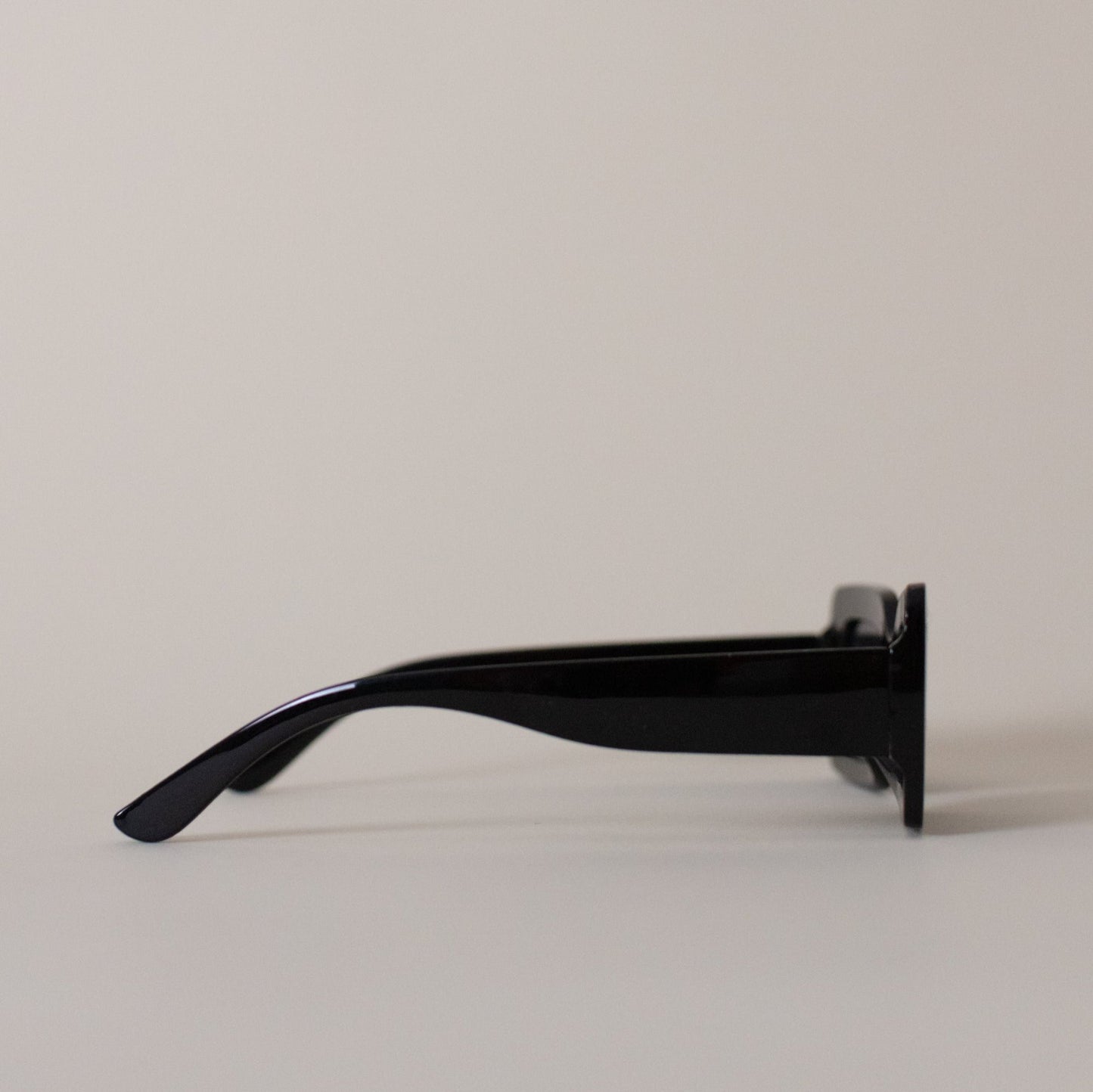 Black jolly sunglasses