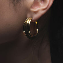 Load image into Gallery viewer, HH Chunky Vintage Gold Hoops
